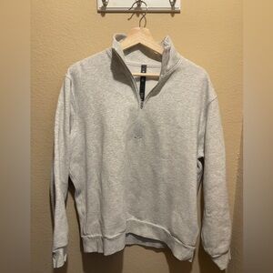 LULU LEMON PULL OVER SIZE: S